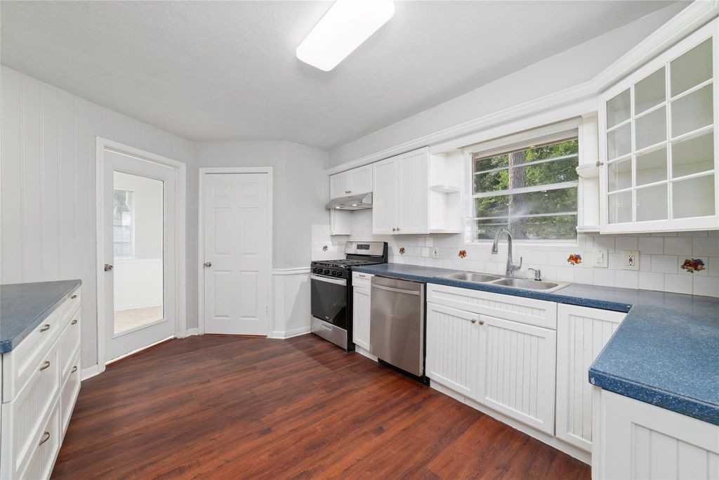 25602 Oakhurst Dr #NA - Photo 7 of 19