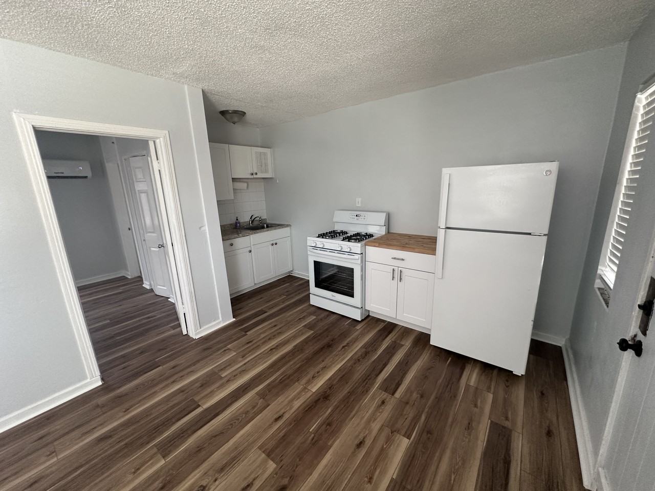 221 Condict Dr #6 - Photo 2 of 9
