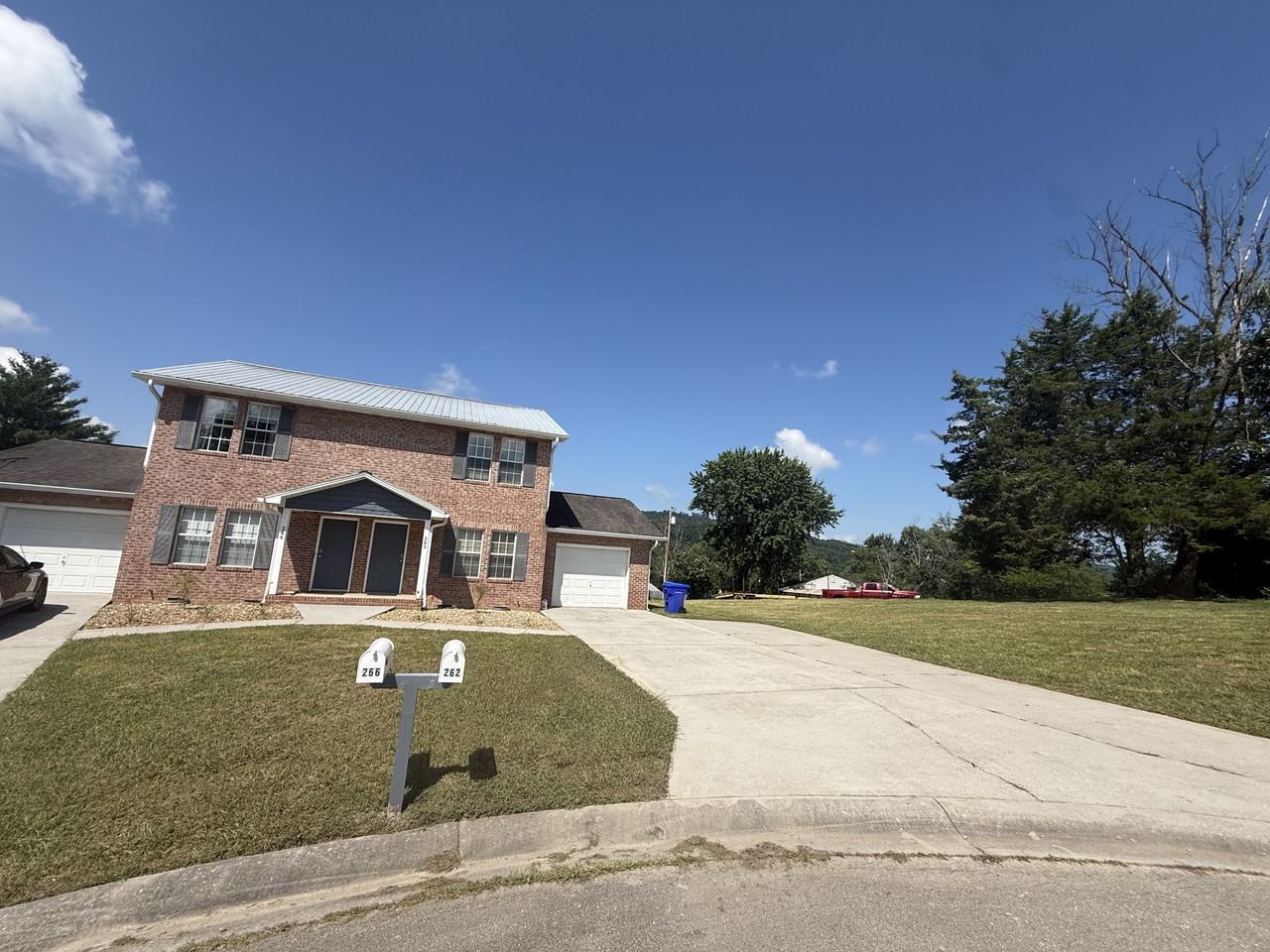 262 Bradford Dr #262 - Photo 2 of 13