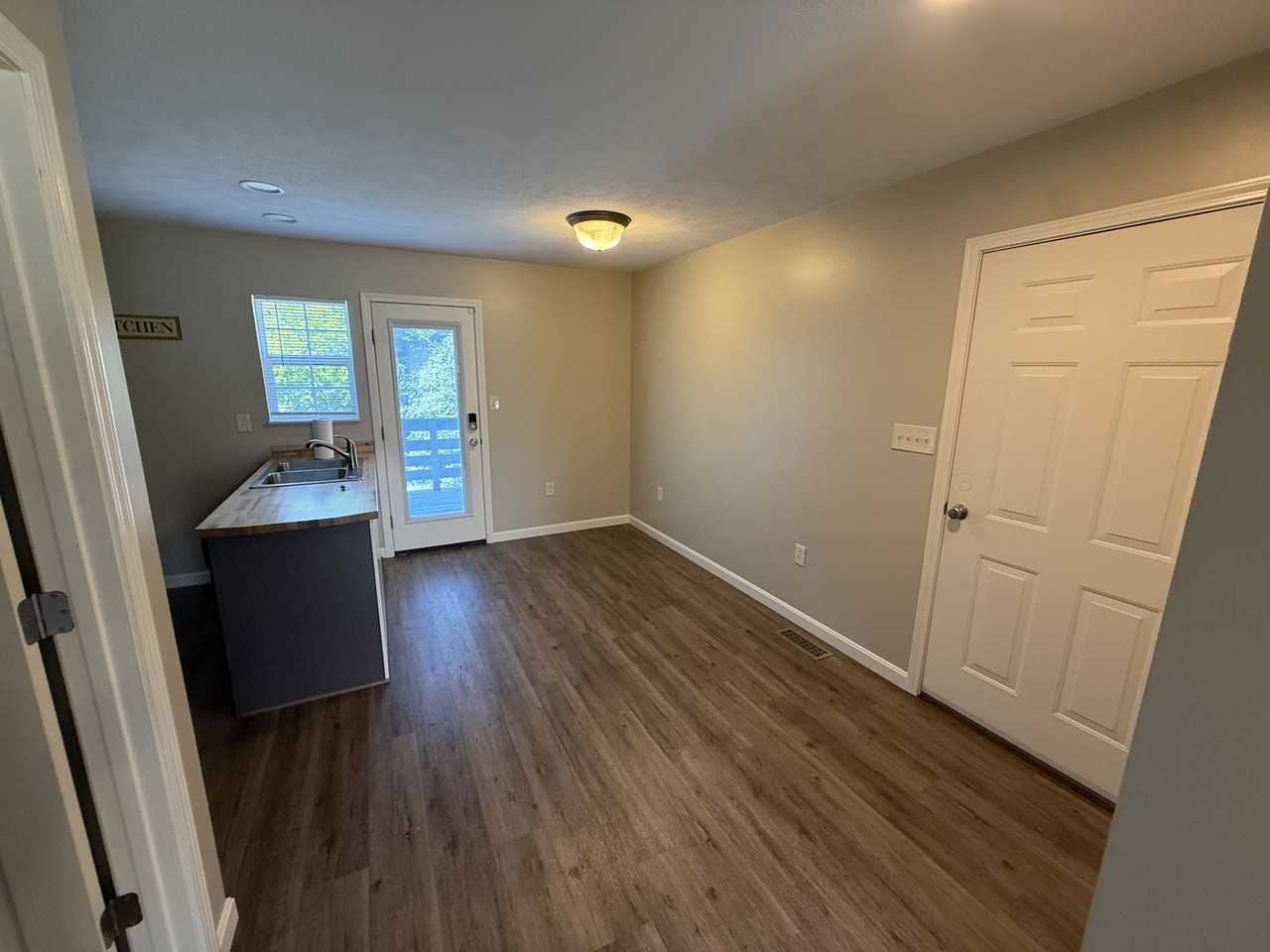 262 Bradford Dr #262 - Photo 4 of 13
