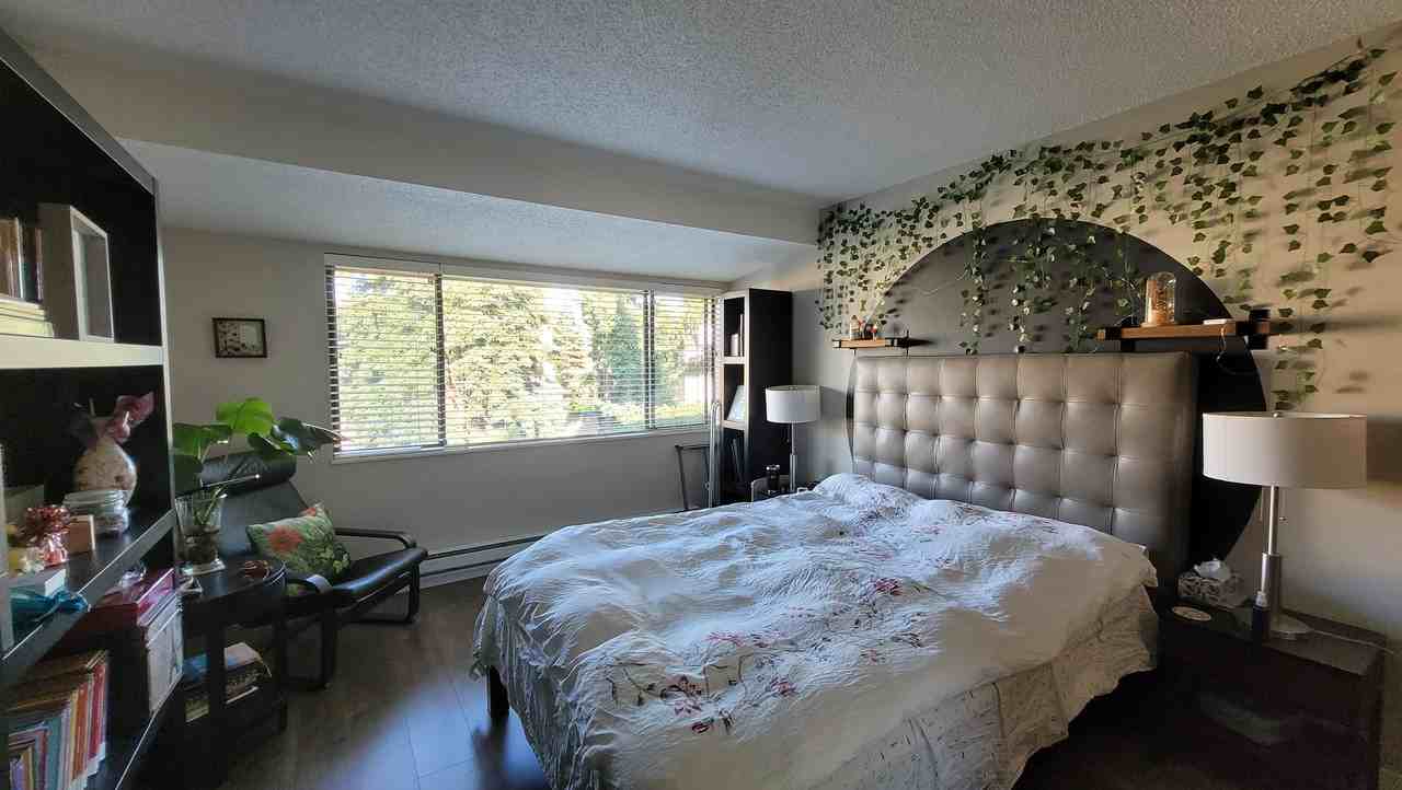 7295 Moffatt Road - Photo 5 of 11
