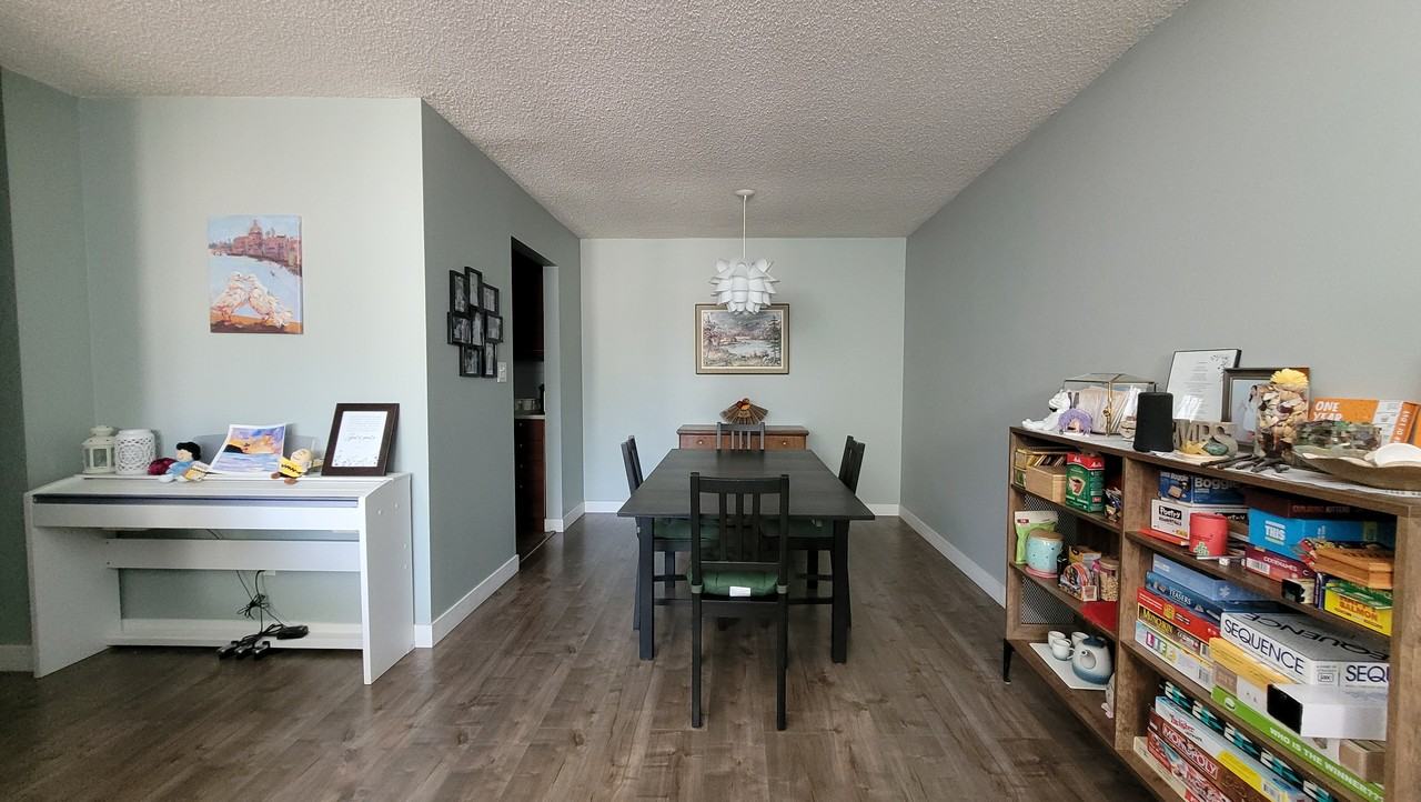7295 Moffatt Road - Photo 2 of 11