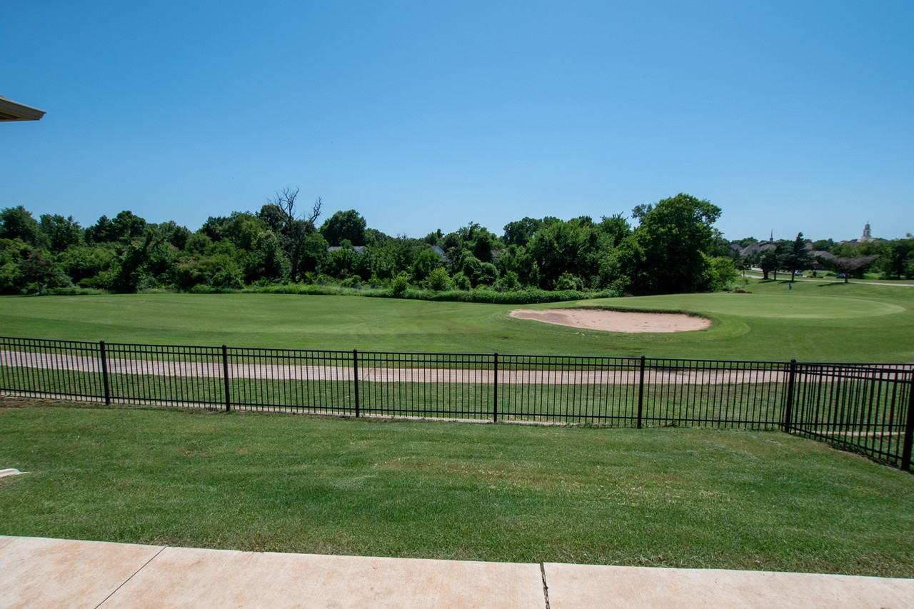 12037 Ashford Dr #NA - Photo 4 of 20
