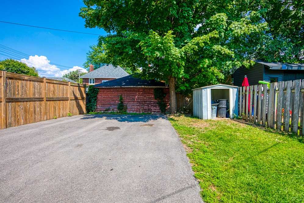 413 Holland Avenue - Photo 2 of 44