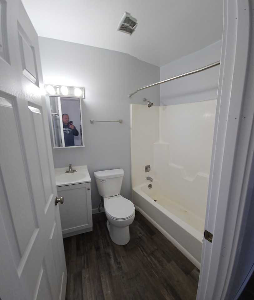 425 10th St N #5 - Photo 6 of 7