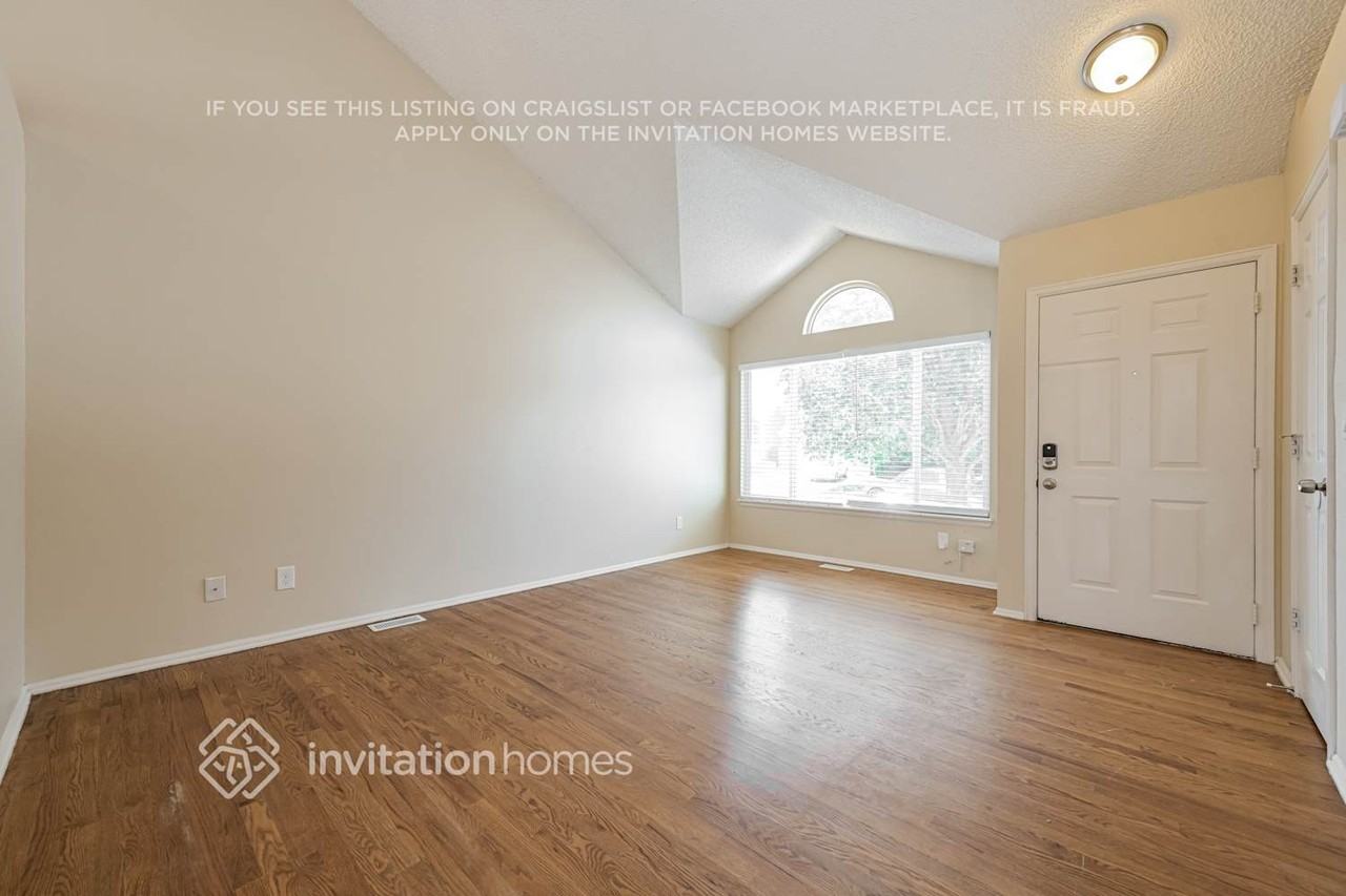 9636 Lameria Dr - Photo 7 of 20
