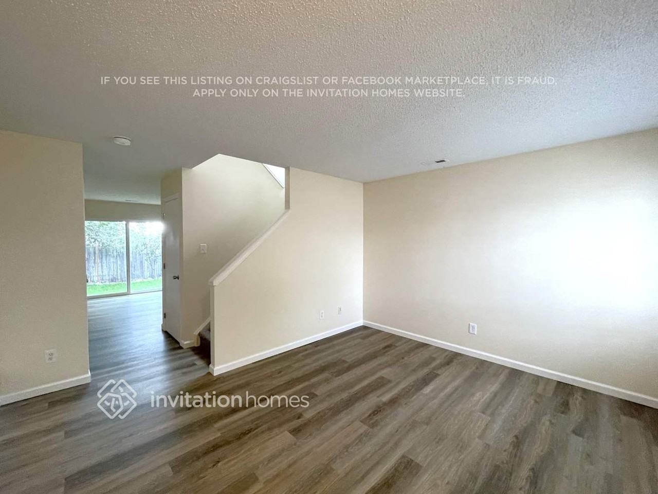 5540 Anna Lee Way - Photo 3 of 12