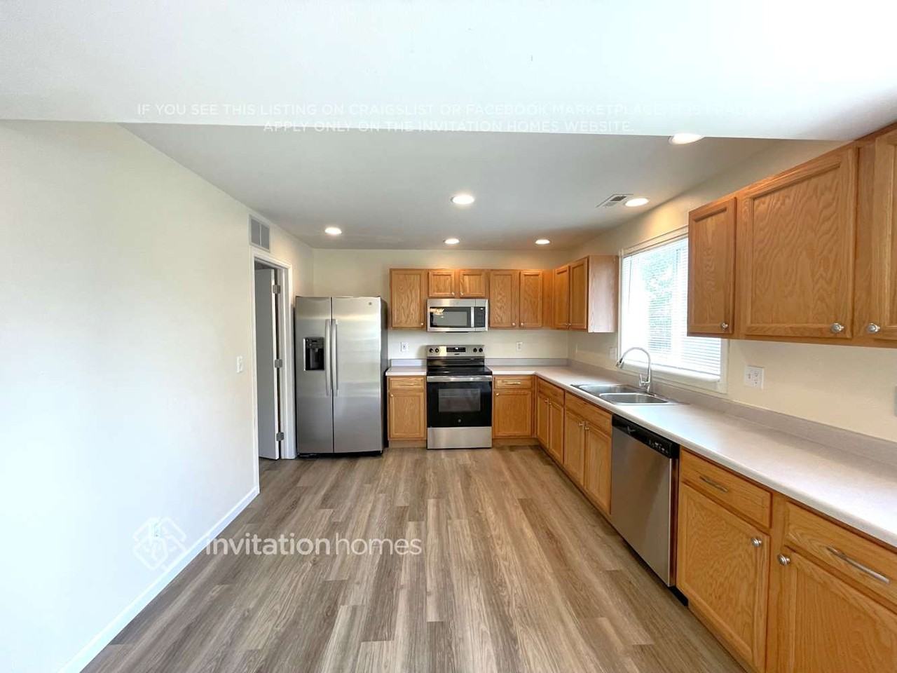 5540 Anna Lee Way - Photo 5 of 12