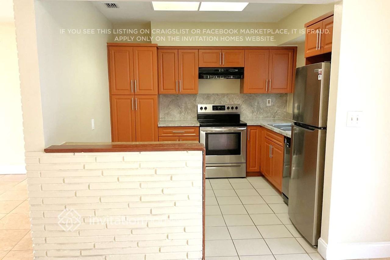 7828 Kismet St - Photo 7 of 27