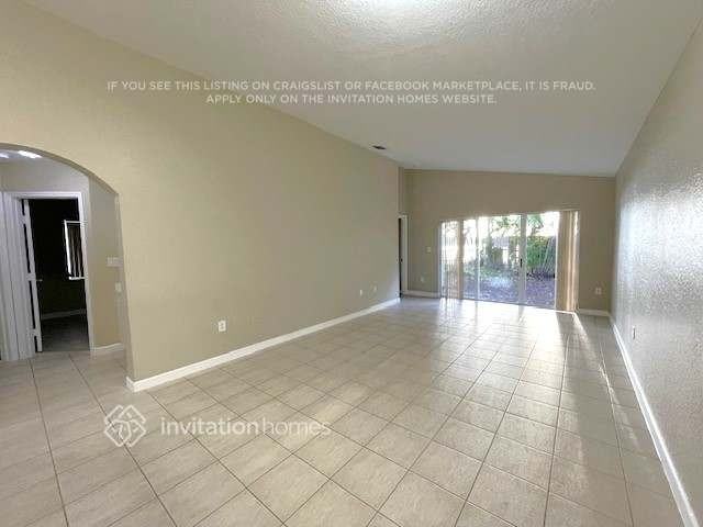 13606 Sw 119th Ave - Photo 3 of 22