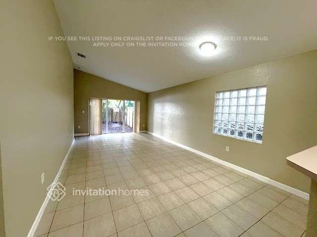 13606 Sw 119th Ave - Photo 4 of 22