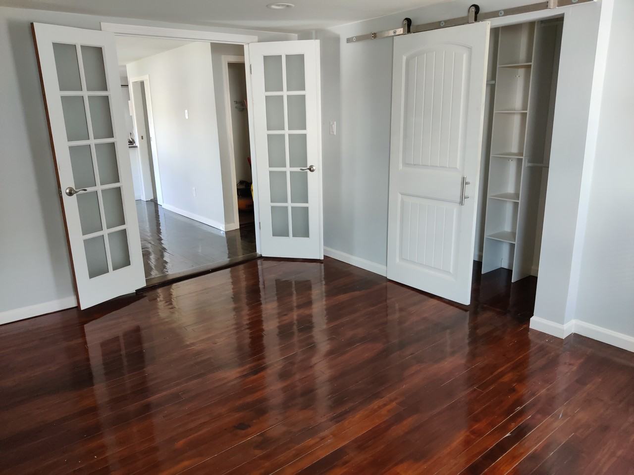 213 Robert St #215 - Photo 5 of 13