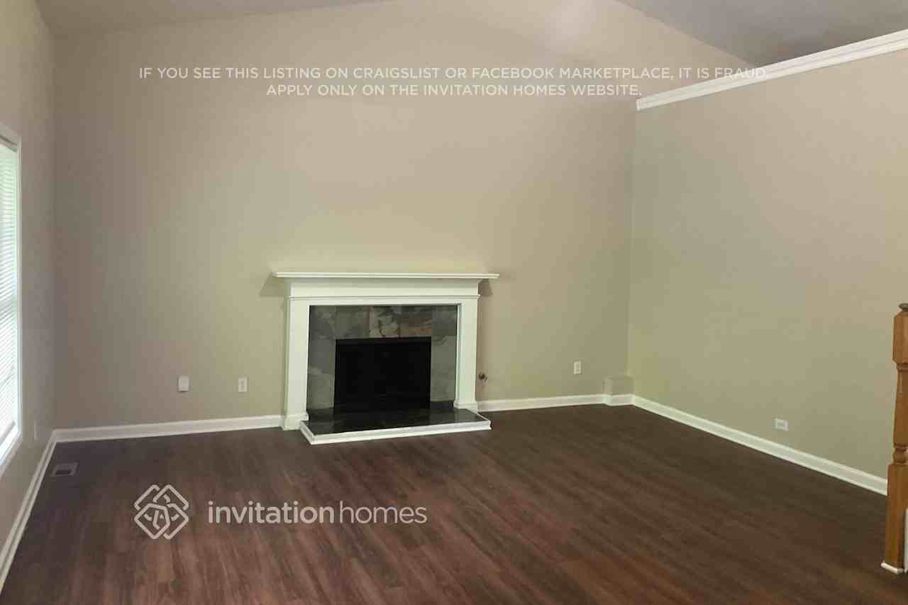 3669 N Hampton Dr Nw - Photo 6 of 20