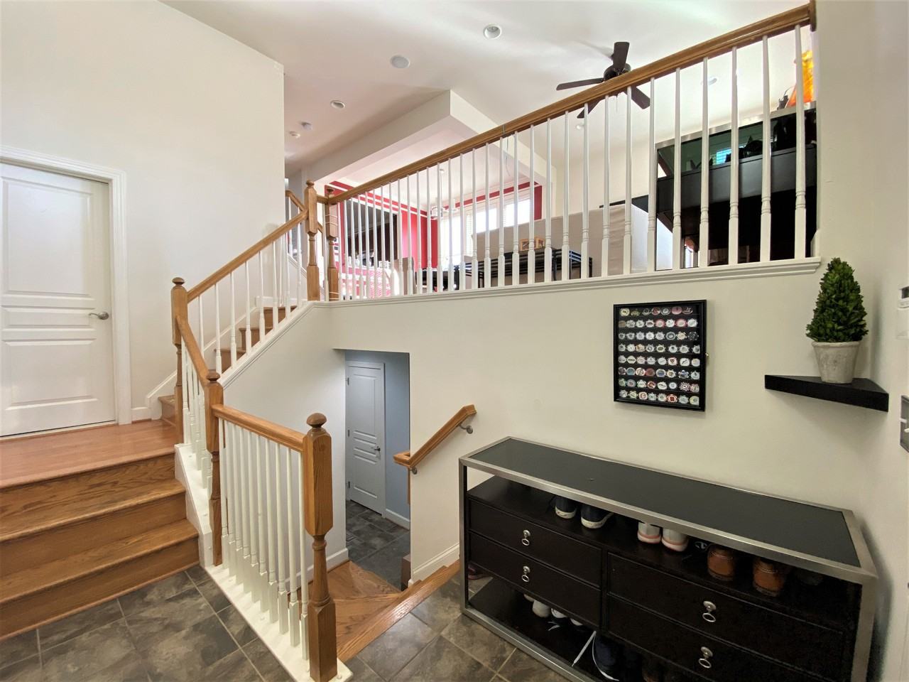 3321 Kemper Rd - Photo 2 of 26