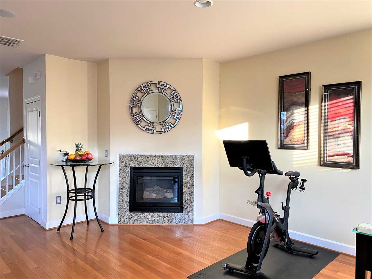3321 Kemper Rd - Photo 5 of 26