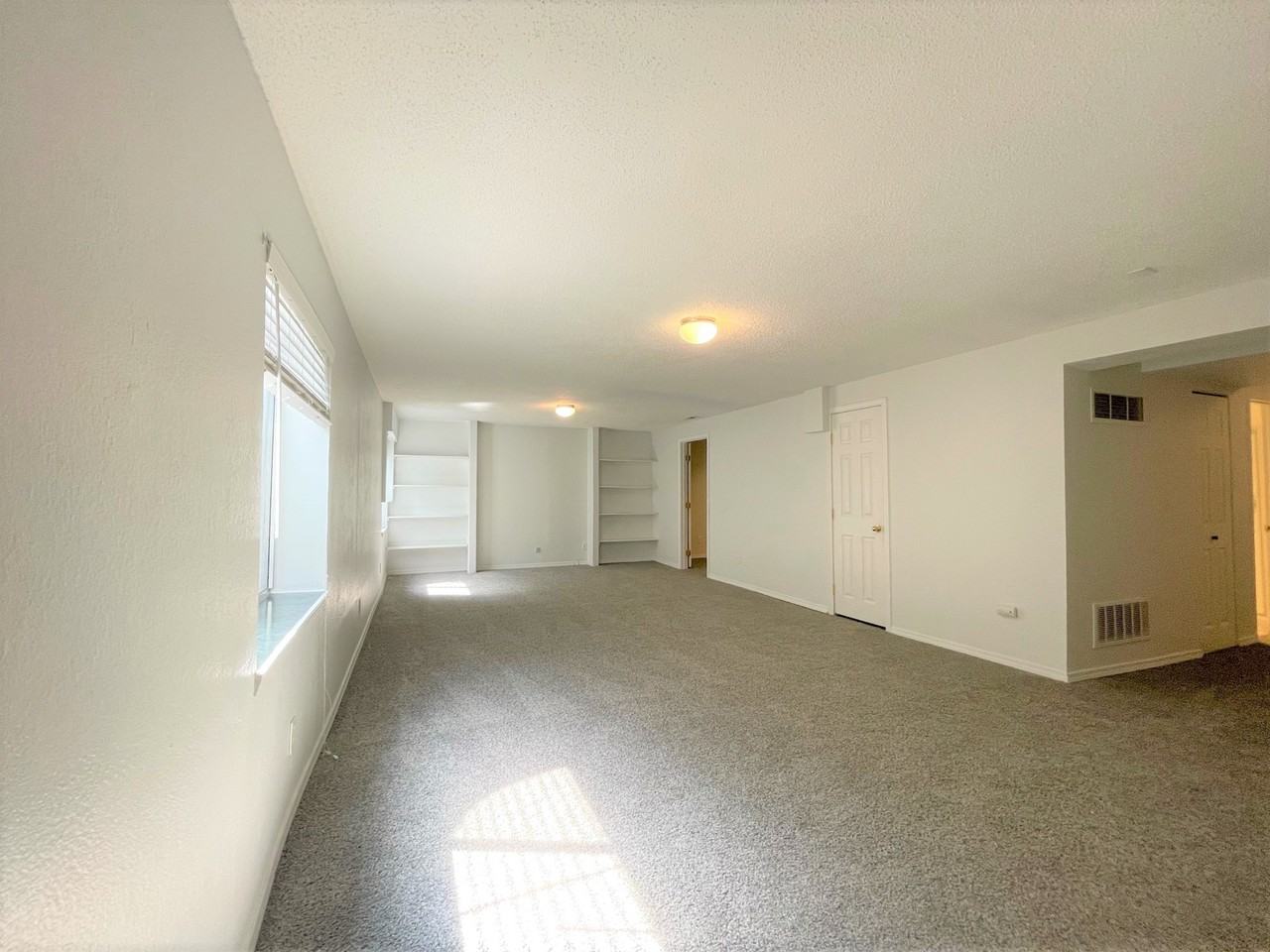 5006 Bittercreek Dr - Photo 3 of 22