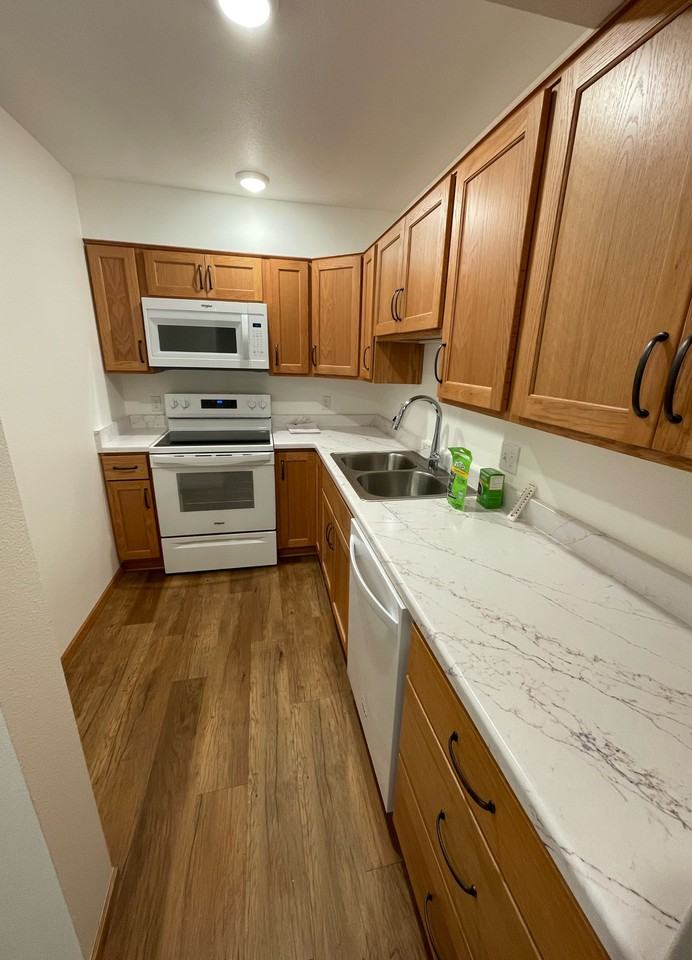 919 6th St #106