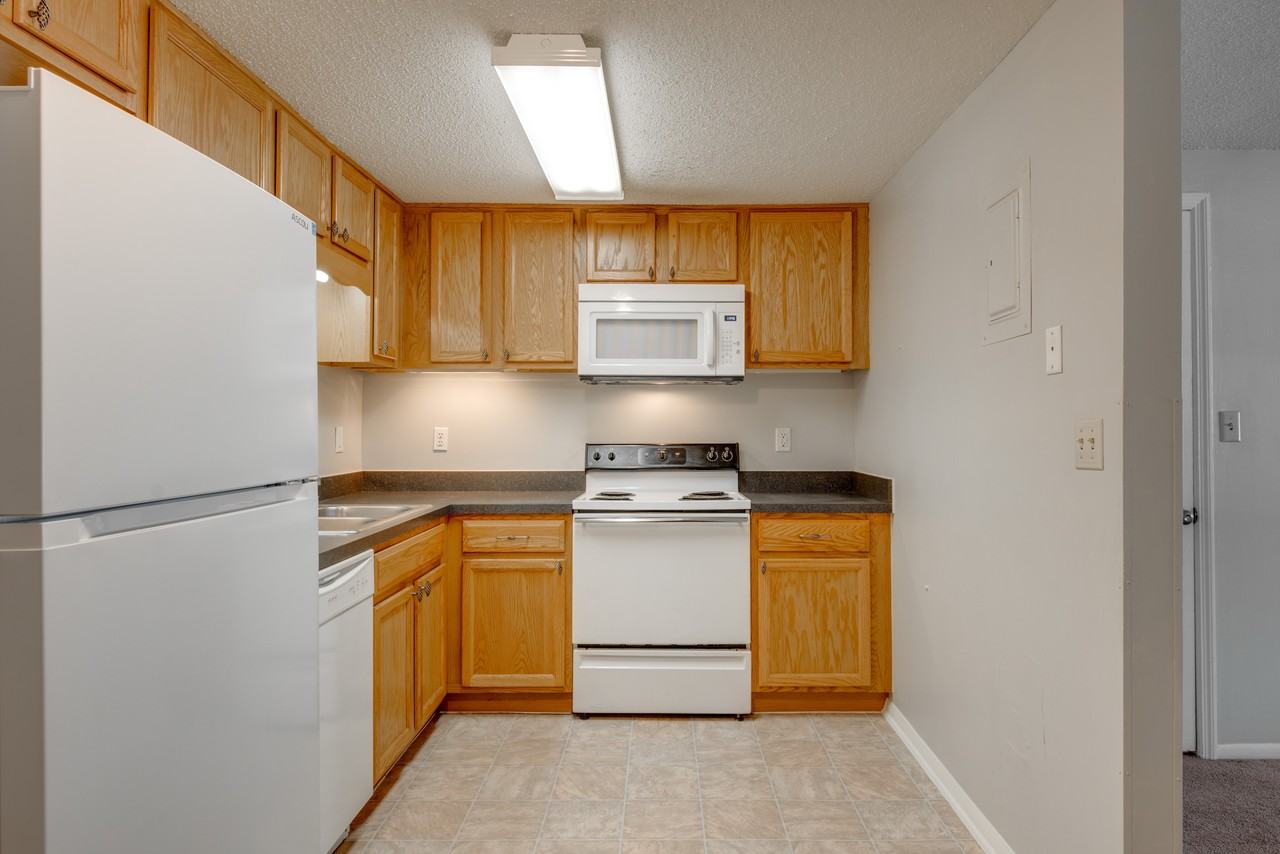 112 Sweetland Dr #3 - Photo 5 of 18