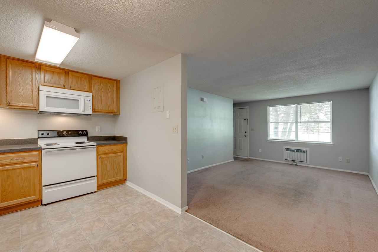 112 Sweetland Dr #3 - Photo 7 of 18