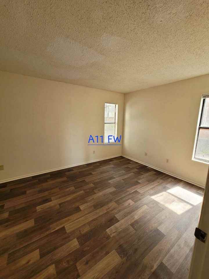 2517 Forrestwood Dr #B12 - Photo 2 of 10