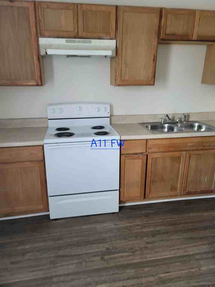 2517 Forrestwood Dr #B12 - Photo 6 of 10