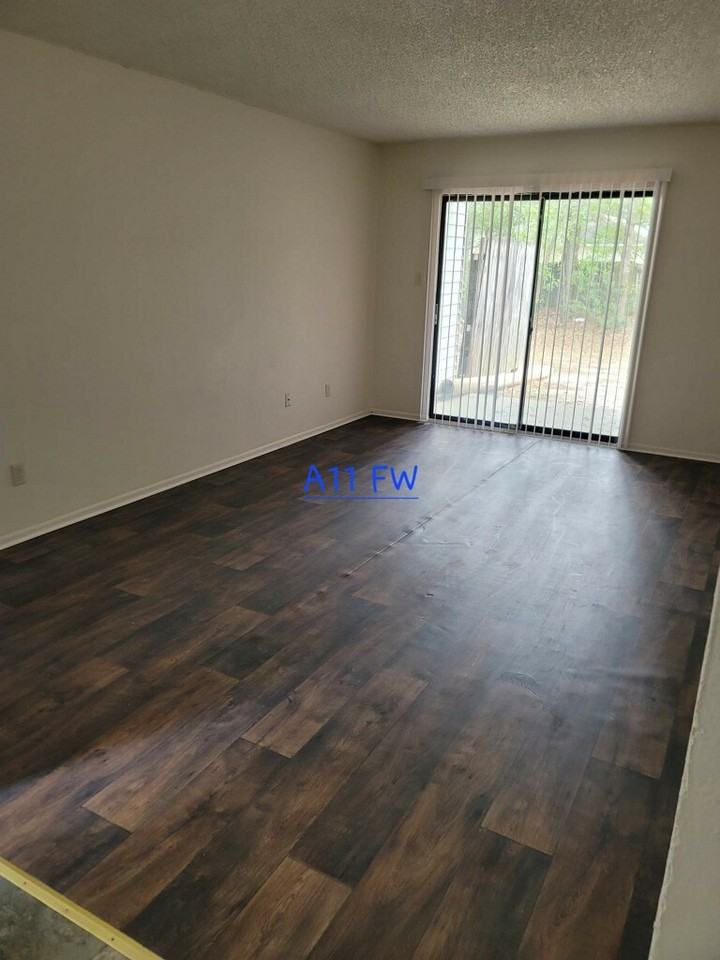 2517 Forrestwood Dr #B12 - Photo 7 of 10