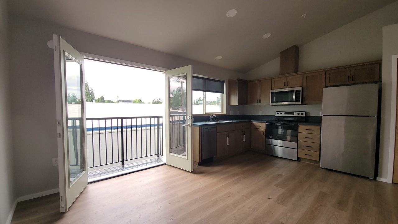 110 Se Handley St #305 - Photo 6 of 11