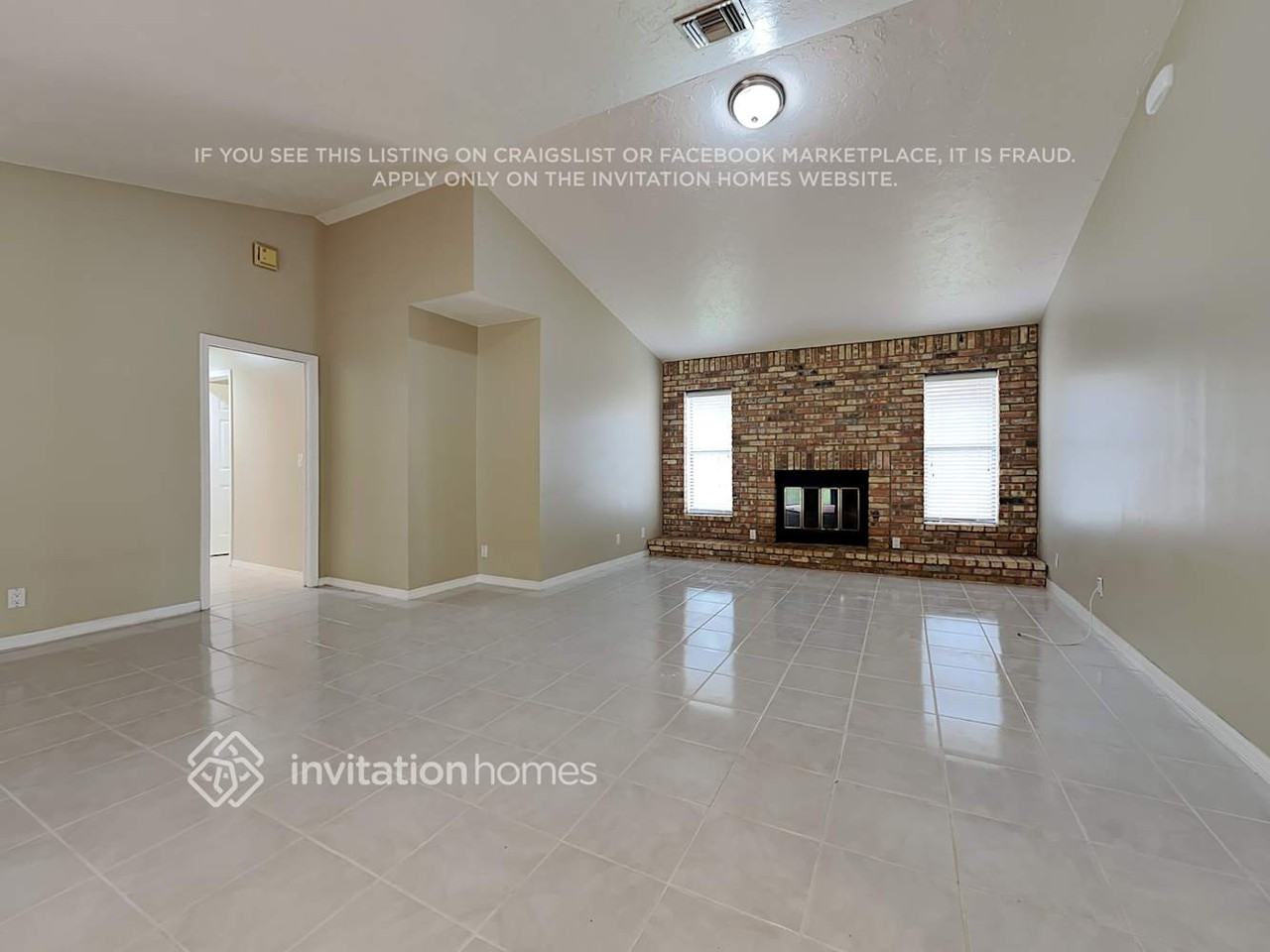 13325 Kingsbury Dr - Photo 4 of 22