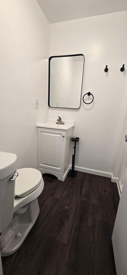 300 N Detroit St #2 - Photo 3 of 3
