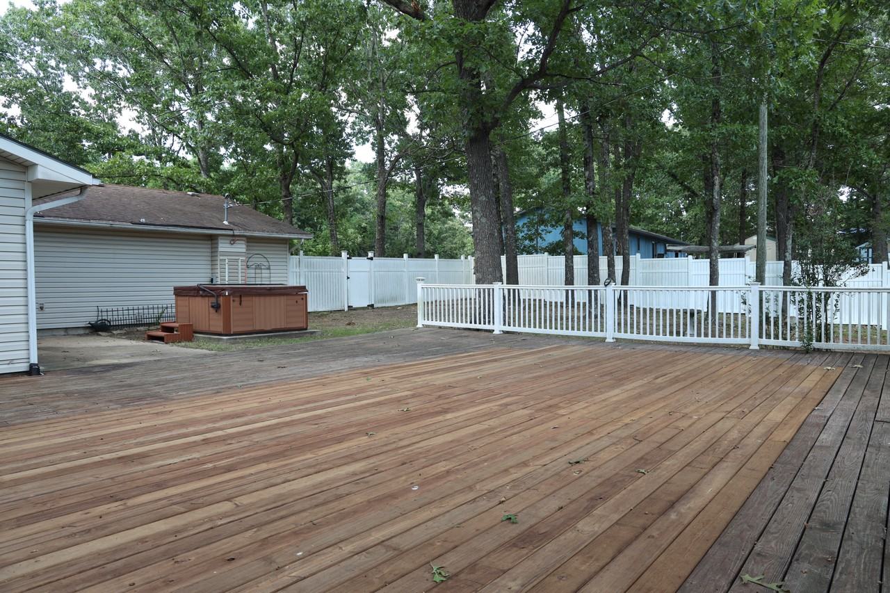 16280 Hardwood Ln - Photo 3 of 22
