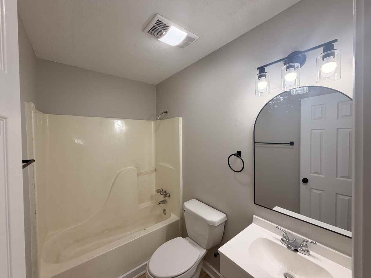 1402 5th Ave N - Photo 6 of 10