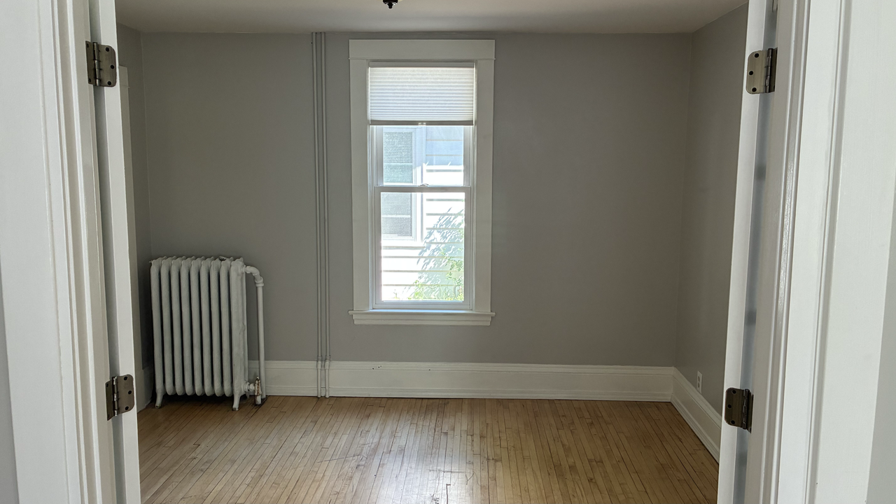 1826 Pierce St Ne #1 - Photo 5 of 12