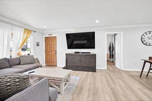 featured image of 5054 Los Morros Way