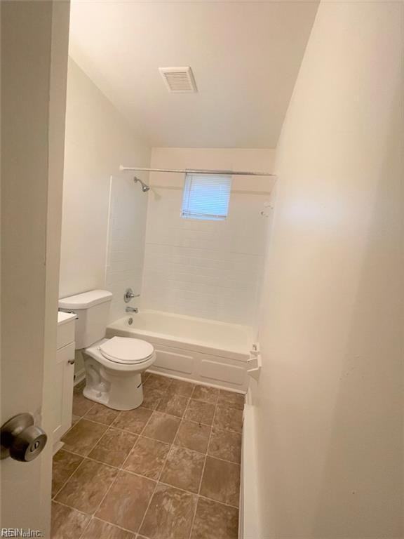 2108 Pond Ln - Photo 7 of 11