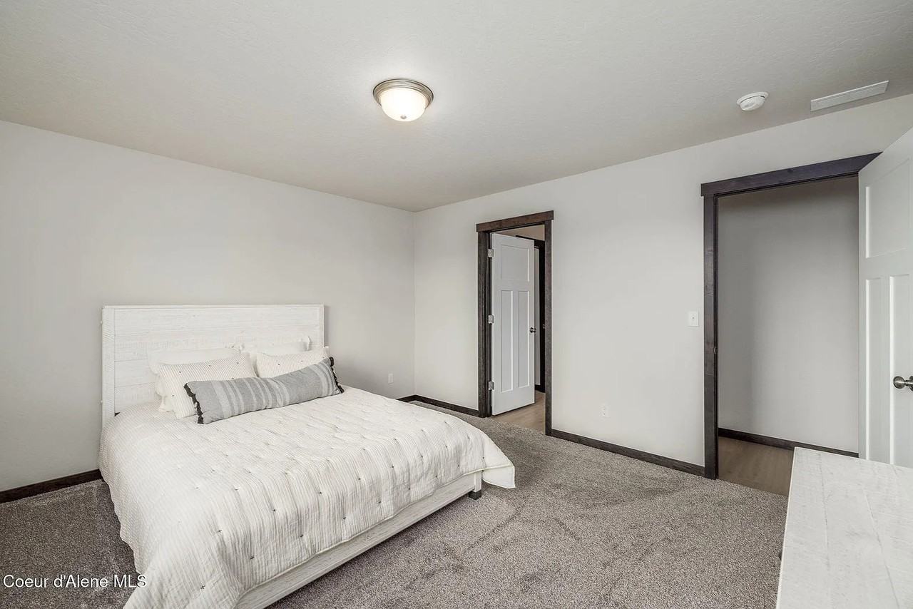 6407 W Bowmore Ln - Photo 6 of 13