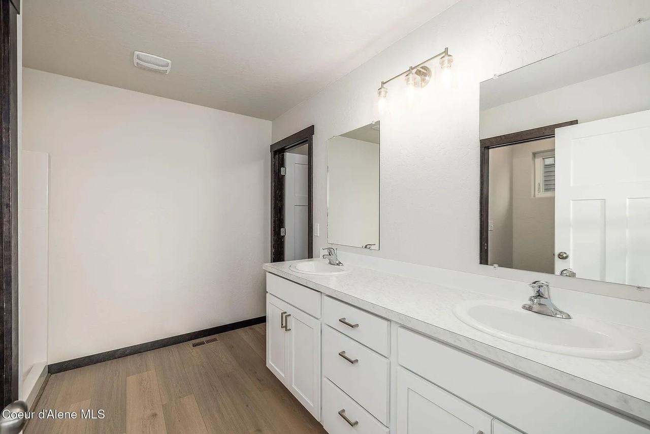 6407 W Bowmore Ln - Photo 7 of 13