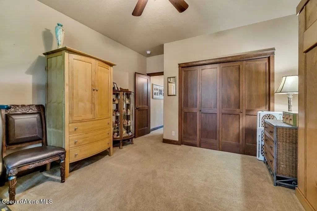 12386 N Pebble Creek Dr - Photo 3 of 40