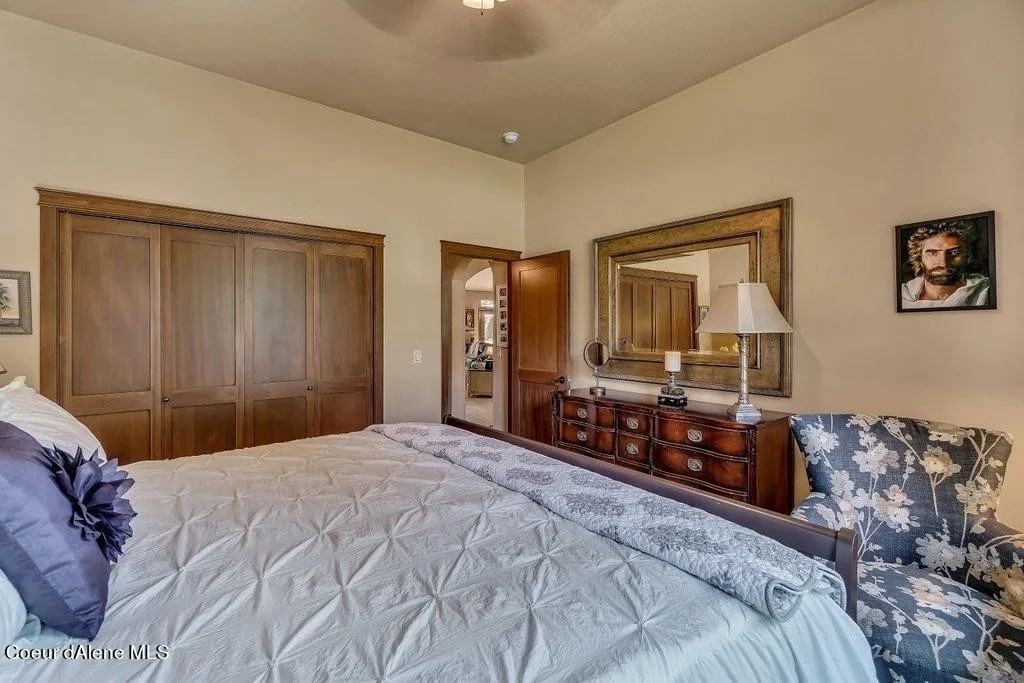 12386 N Pebble Creek Dr - Photo 4 of 40