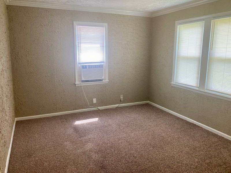 325 E Forest Ave - Photo 3 of 14
