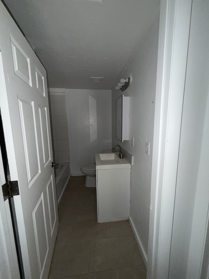 2155 Belvedere St - Photo 2 of 6
