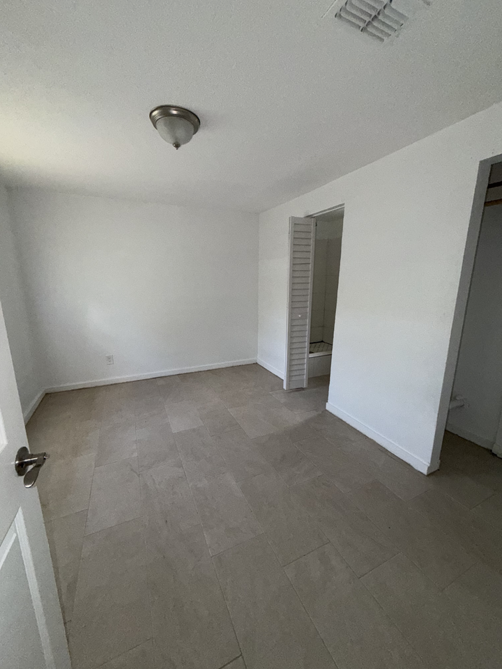 2155 Belvedere St - Photo 6 of 6