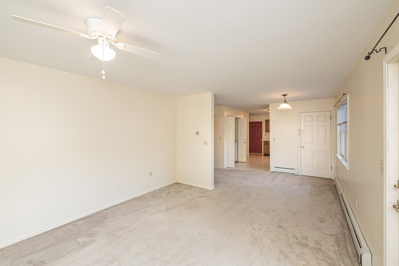60 Riggs Dr, #E - Photo 5 of 18