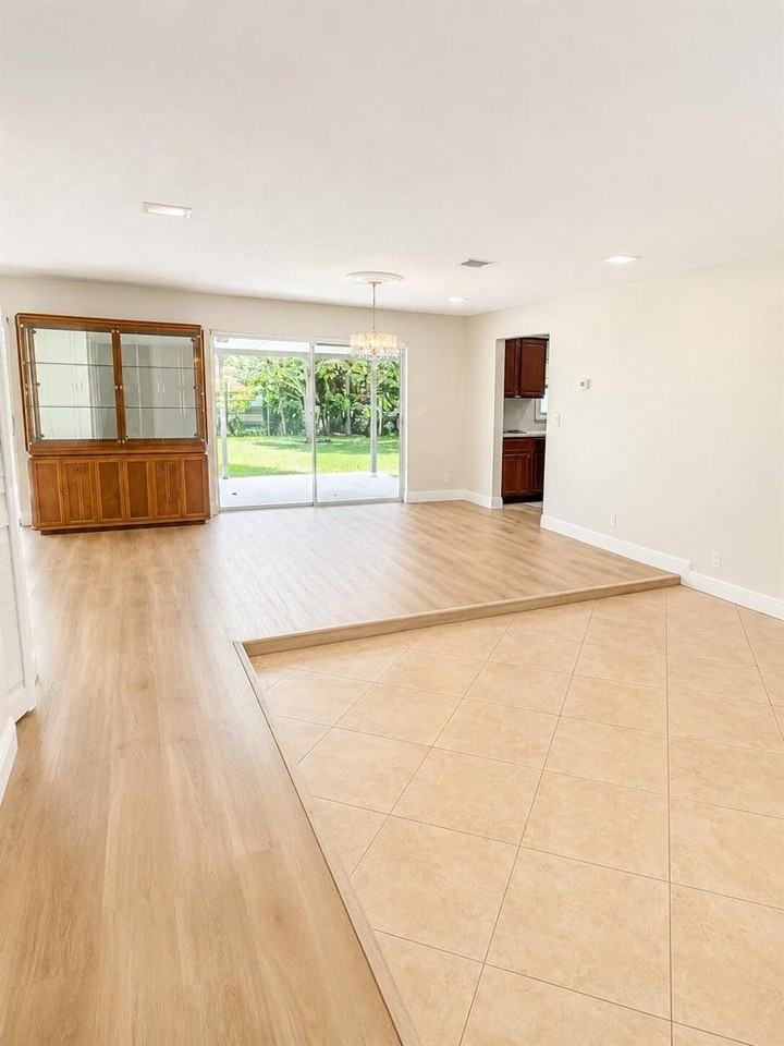 6020 Nw 25th Ct - Photo 2 of 19