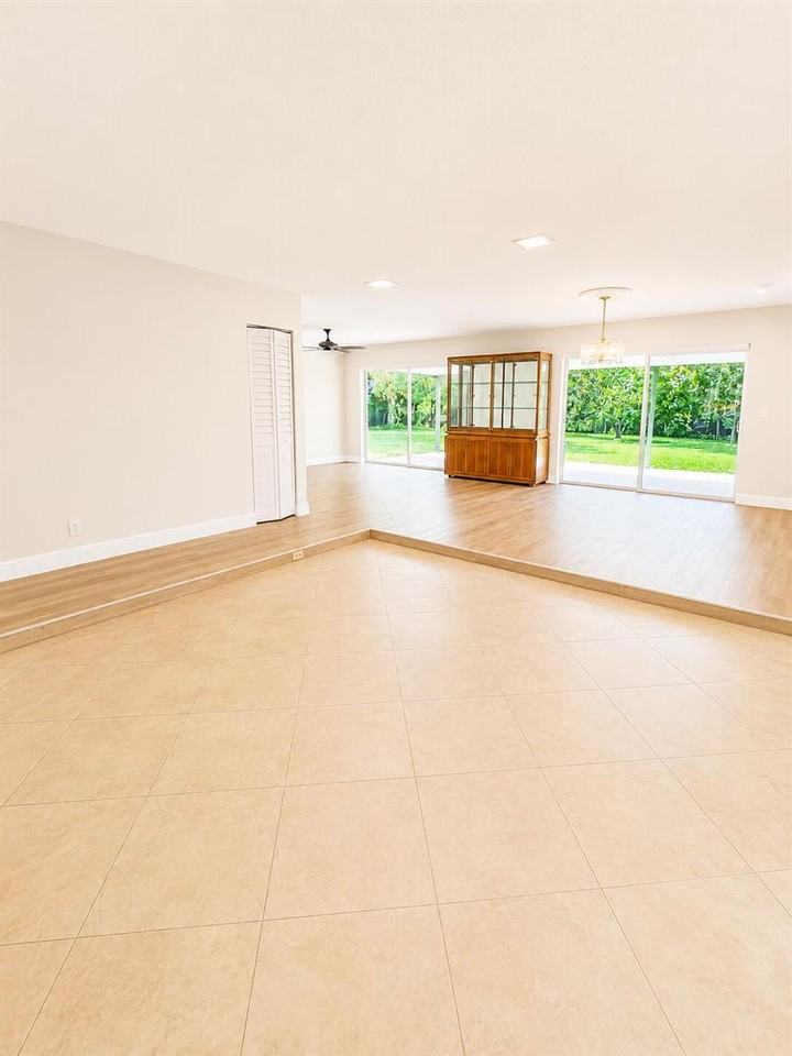 6020 Nw 25th Ct - Photo 4 of 19