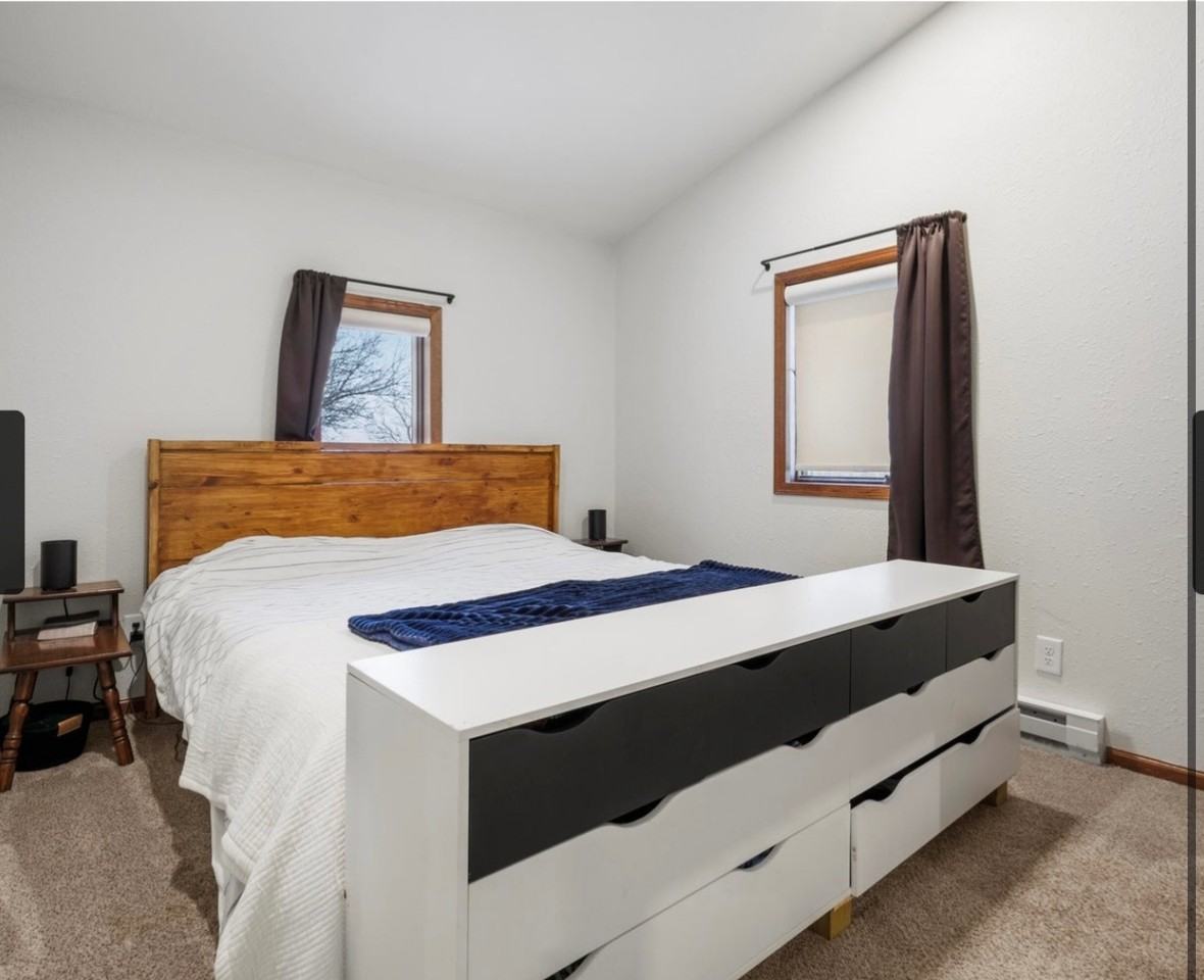300 E North St - Photo 3 of 4
