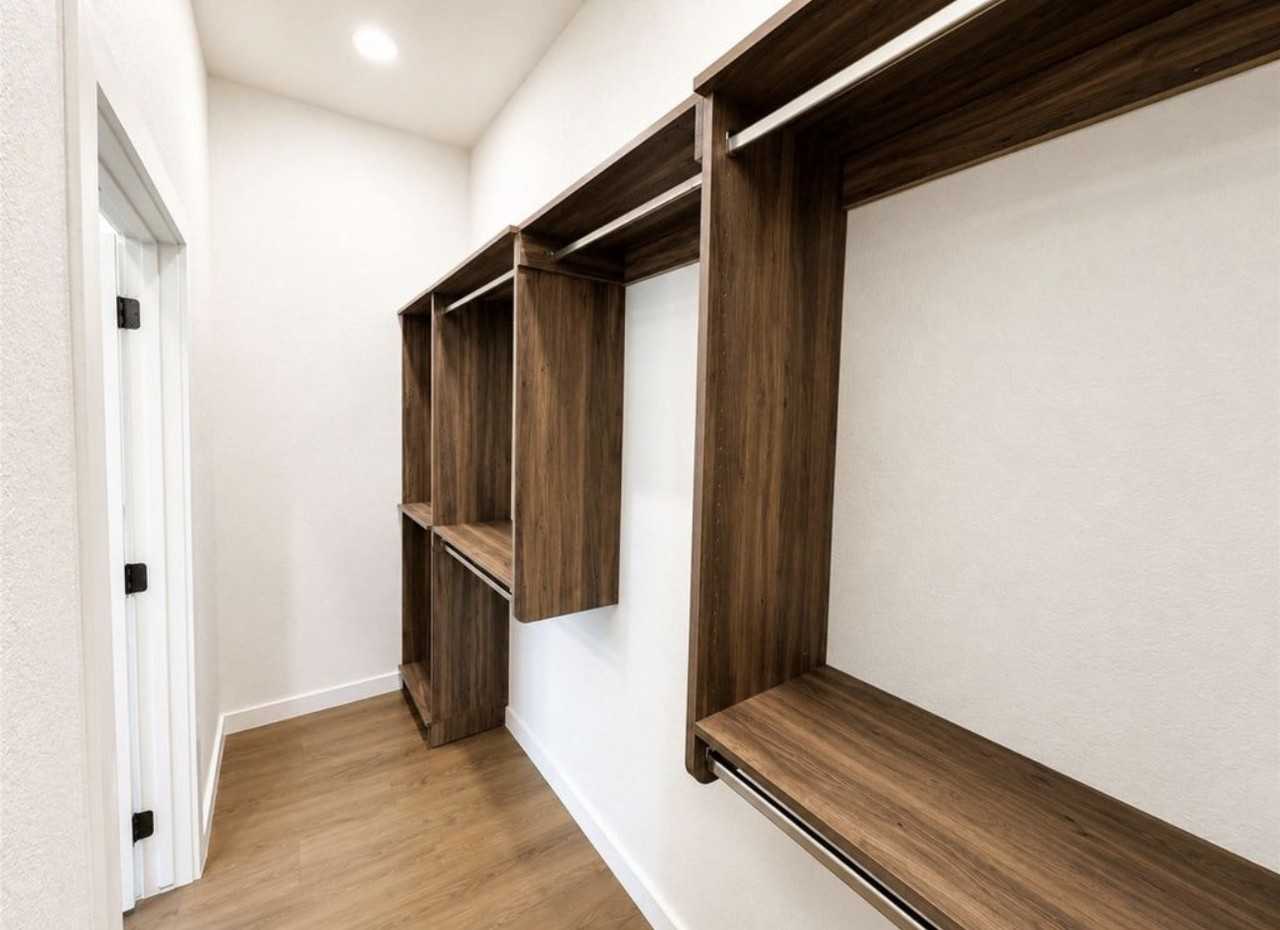 130 Zion Rd - Photo 4 of 7