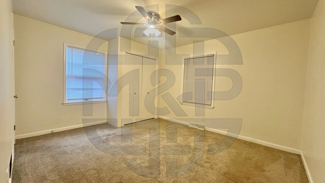 3039 S Glenn Ave - Photo 6 of 17