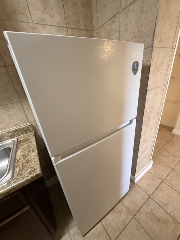 1600 N Fairfield St #6 - Photo 3 of 6