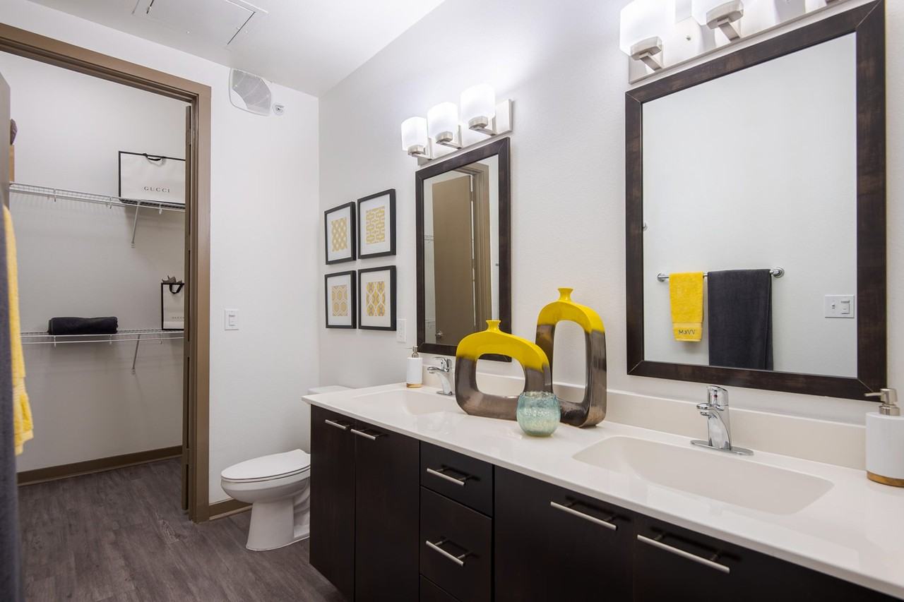 VV&M Apartments - Photo 6 of 50
