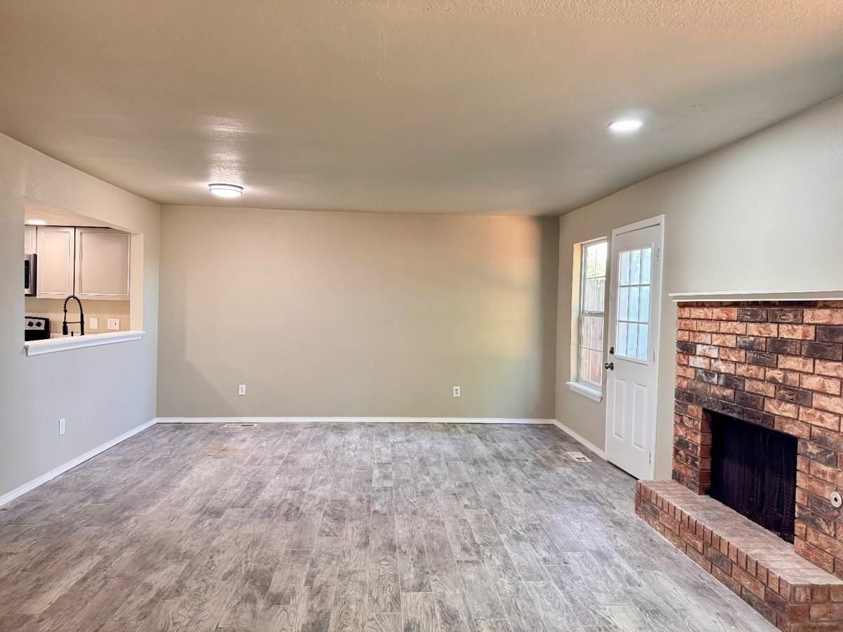 417 Ne 115th St #1 - Photo 2 of 17